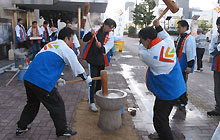 チャリティー餅つき大会